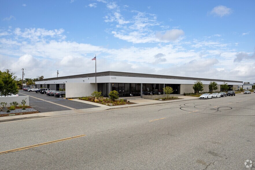 More Photos Of 24215-24225 Garnier St, Torrance Warehouse For Lease