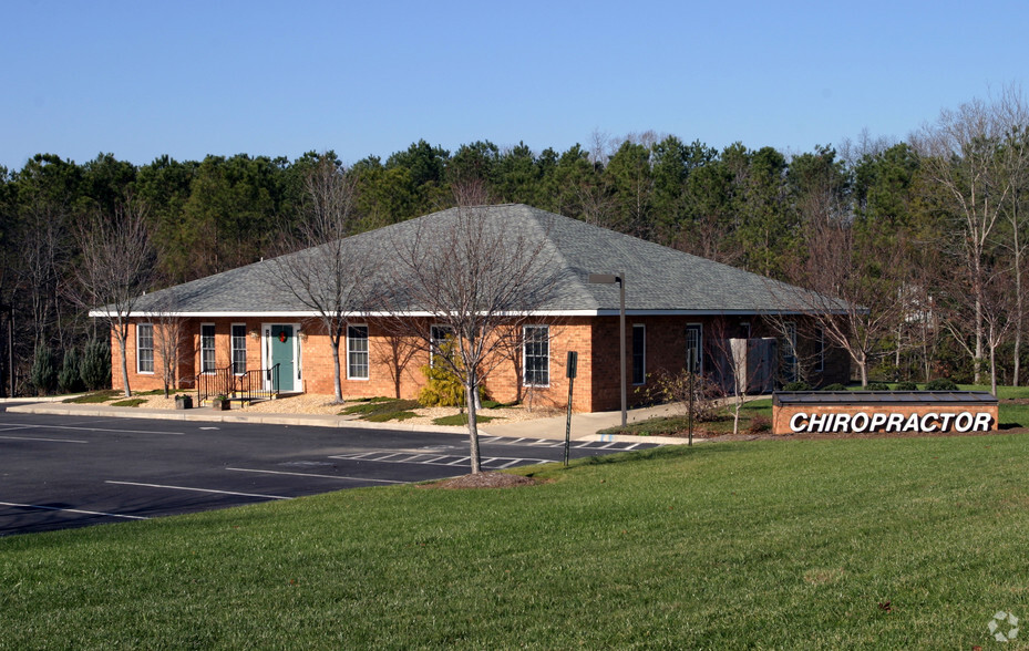 Primary Photo Of 7020 Cold Harbor Rd, Mechanicsville Medical For Sale