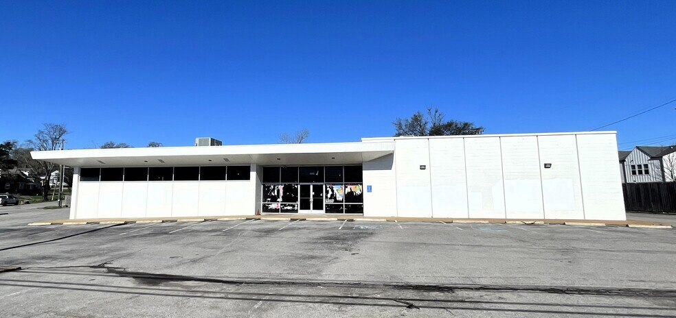 Primary Photo Of 3201 Gallatin Pike, Nashville Freestanding For Lease