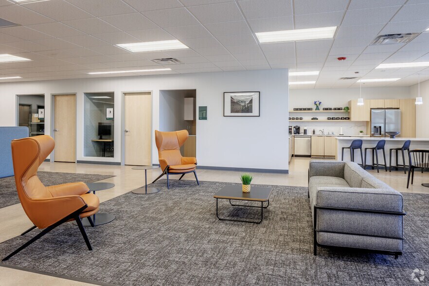 More Photos Of 5180 Fox St, Denver Warehouse For Lease