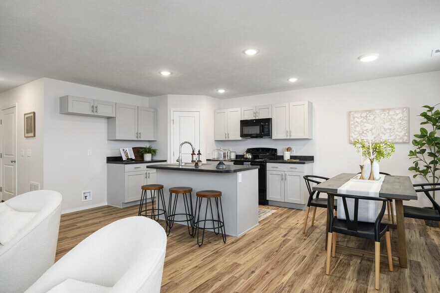 More Photos Of 1234 S Choctaw Rd, Republic Apartments For Sale