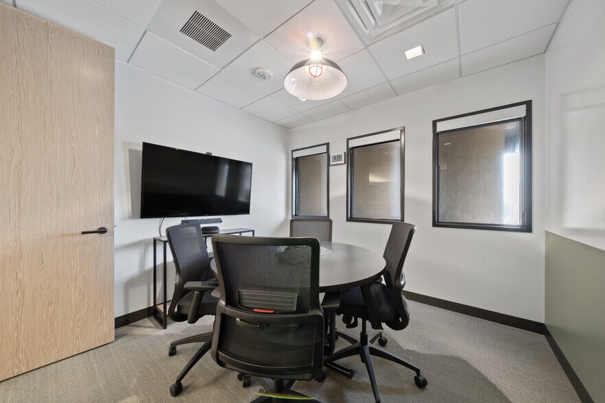 More Photos Of 7620 Guadalupe St, Austin Office For Lease