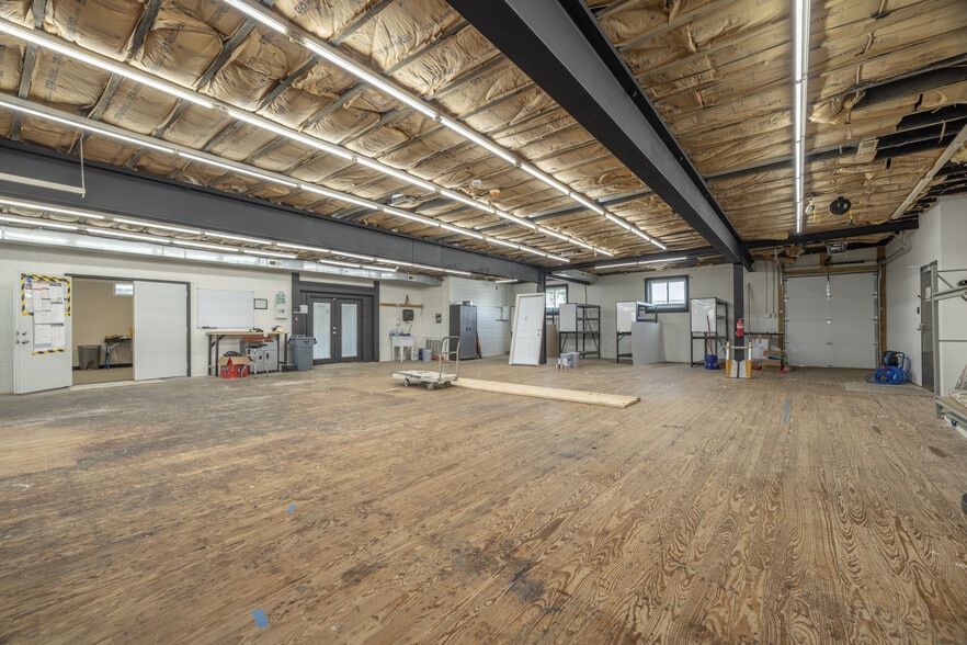 More Photos Of 107 Cherry St, Wright City Flex For Lease