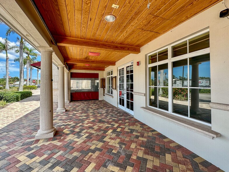 More Photos Of 3983 Destination Dr, Osprey Storefront Retail Office For Sale