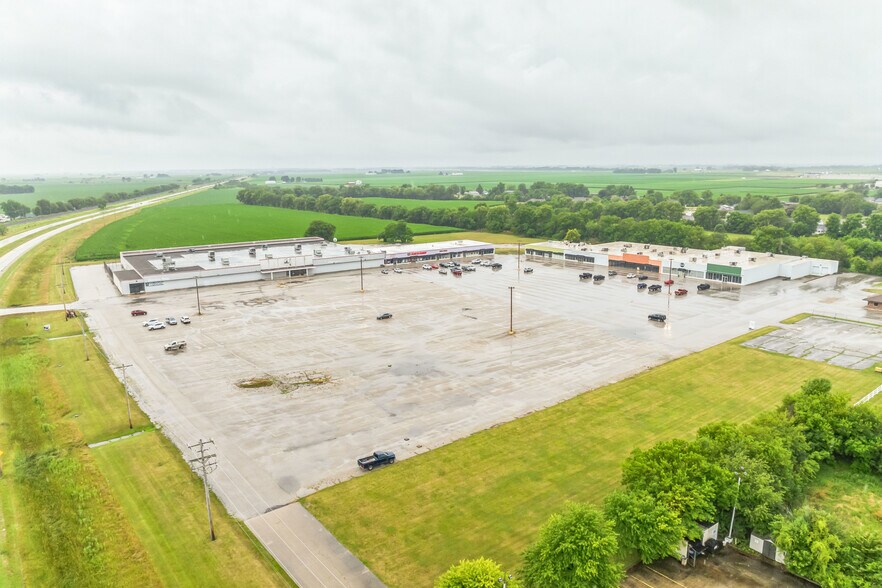 More Photos Of 1-14 W Reynolds St, Pontiac Unknown For Lease