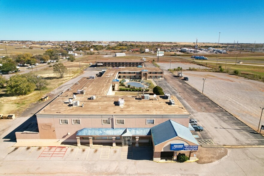 More Photos Of 2500 S Main St, Elk City Hotel For Sale