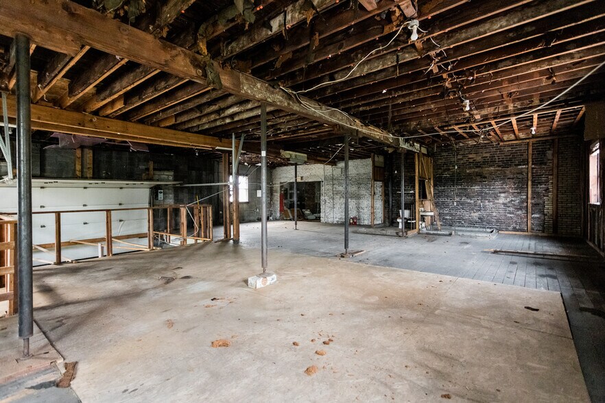 More Photos Of 3143 Bellevue St, Detroit Warehouse For Sale