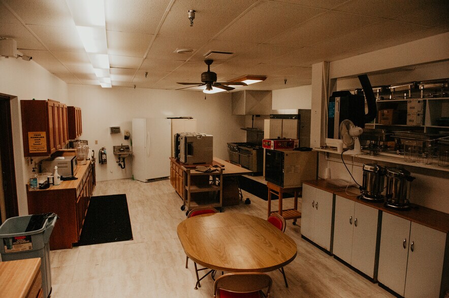 More Photos Of 4555 McKnight Rd, Pittsburgh Specialty For Sale