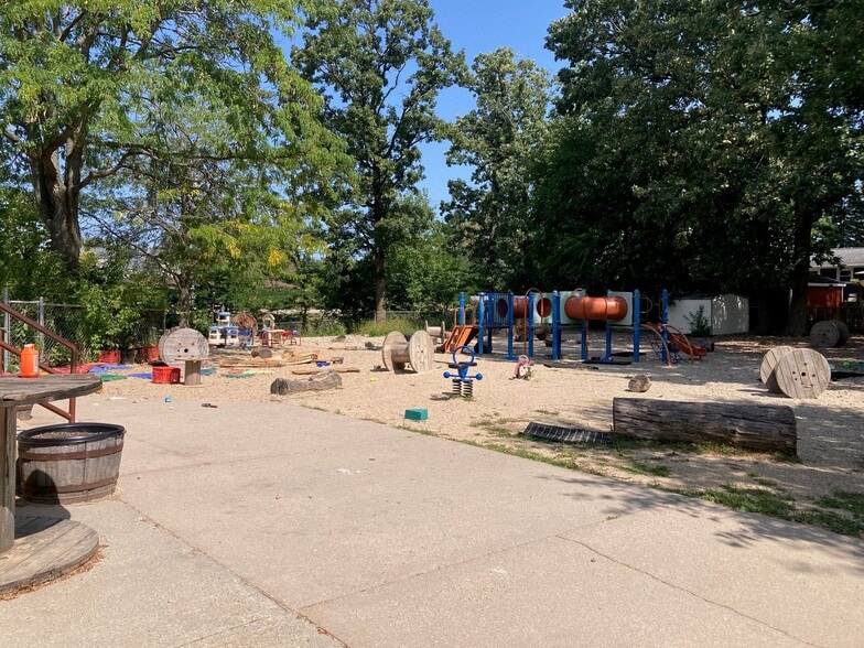 More Photos Of 312 W Cottage Grove Rd, Cottage Grove Daycare Center For Sale