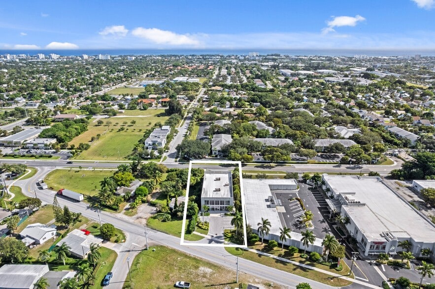 More Photos Of 1107 Wallace Dr, Delray Beach Showroom For Sale