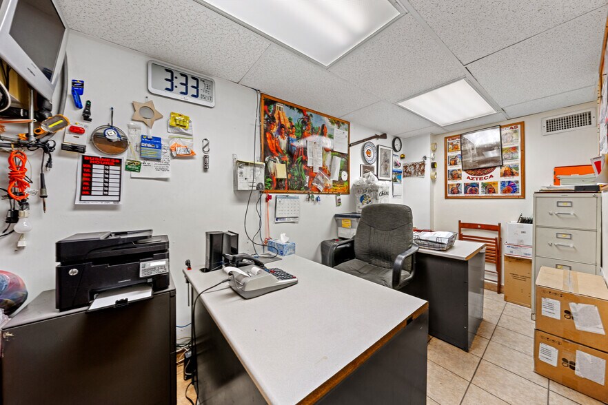 More Photos Of 358 W 23rd St, New York Multifamily For Sale