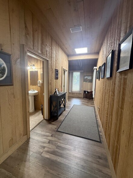 More Photos Of 725 S J St, Pensacola Office Residential For Sale