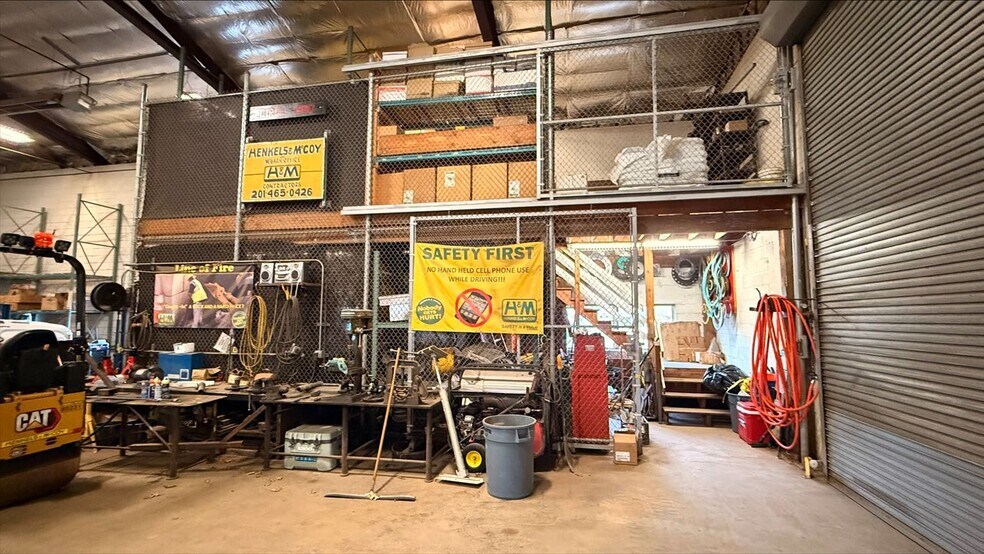 More Photos Of 450 County Rd, Cliffwood Warehouse For Lease
