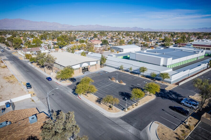 More Photos Of 3250 N Bronco St, Las Vegas General Retail For Sale