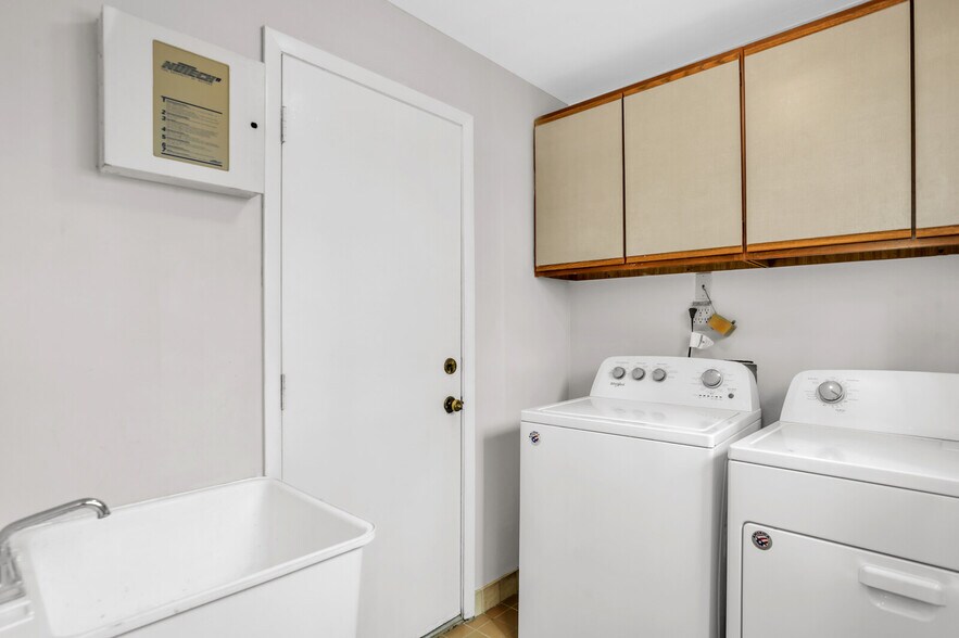 More Photos Of 208 Hopkins St, Neptune Beach Multifamily For Sale