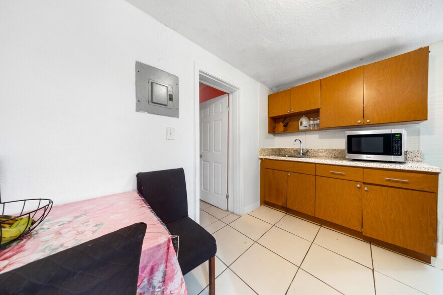 More Photos Of 1035 NW 4th St, Miami Apartments For Sale