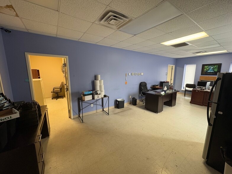 More Photos Of 11375 US-701 Hwy, Elizabethtown Refrigeration Cold Storage For Sale