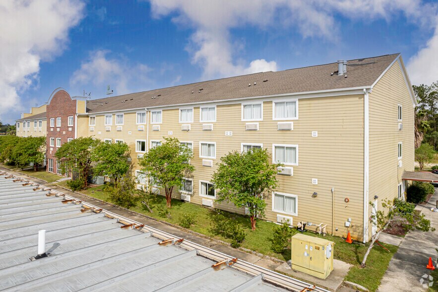 More Photos Of 372 Voters Rd, Slidell Hotel For Sale