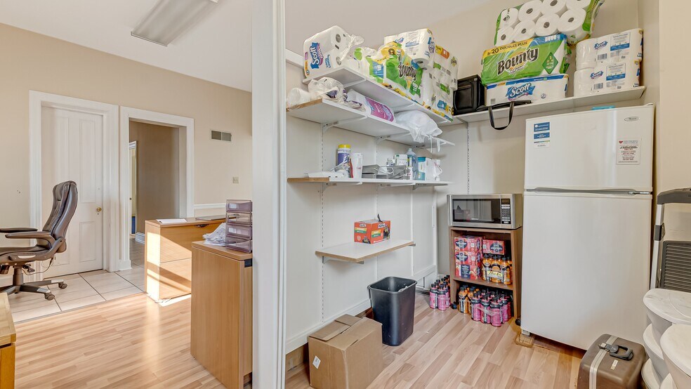 More Photos Of 207 W Broad St, Bethlehem Office For Sale