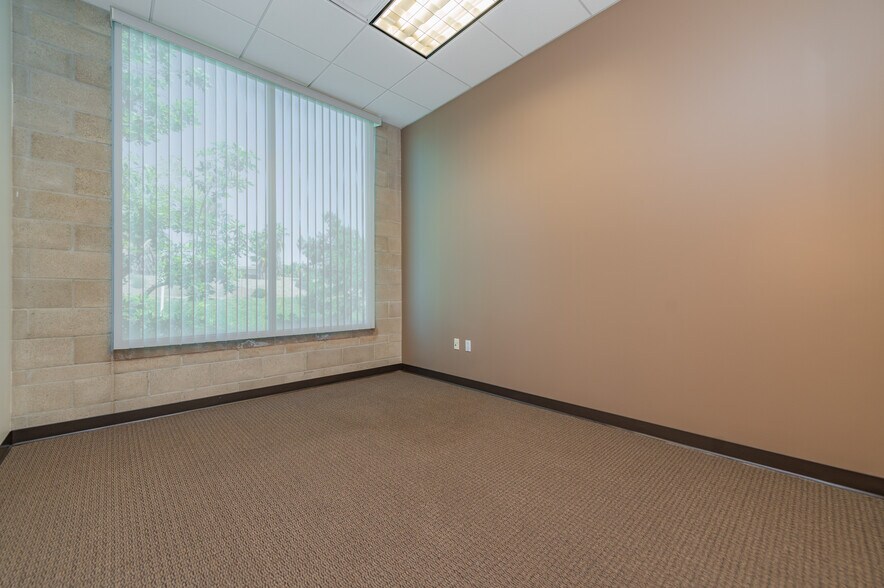 More Photos Of 8925 Research Dr, Irvine Office For Sale