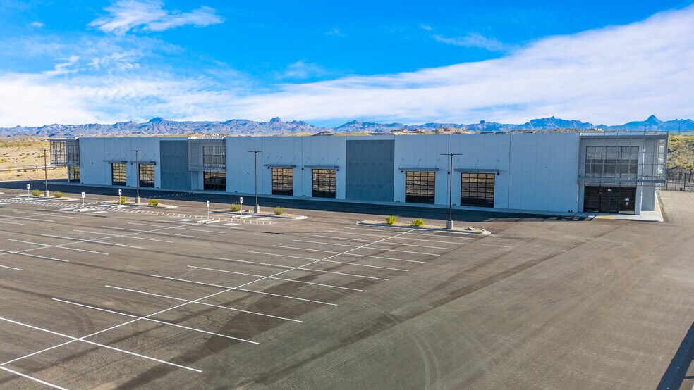 More Photos Of Laughlin Ranch Blvd, Bullhead City Warehouse For Lease