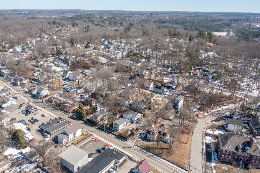 More Photos Of 2 Lyon St, Putnam Apartments For Sale