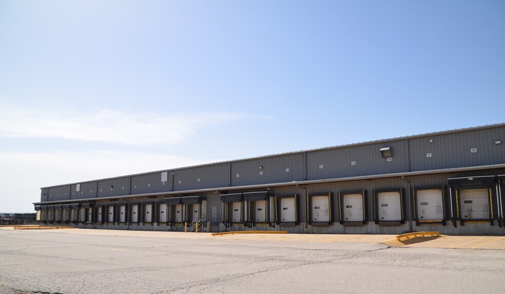 More Photos Of 985 Capital Drive SE, Cedar Rapids Industrial For Sale