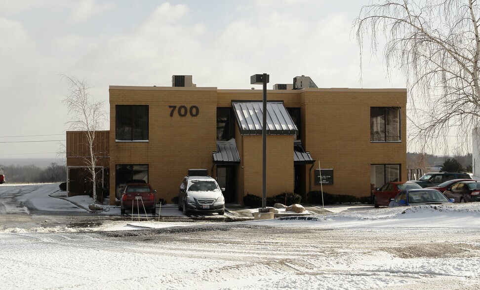 More Photos Of 700-790 Ken Mar Industrial Pky, Broadview Heights Flex For Lease
