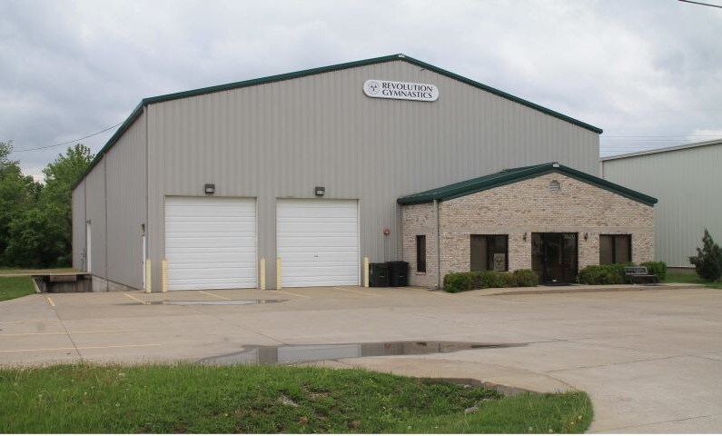 More Photos Of 1520 Yokel Rd, Evansville Warehouse For Lease