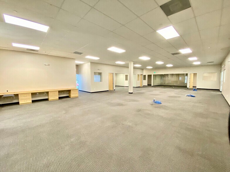 More Photos Of 9160 Deering Ave, Chatsworth Warehouse For Lease