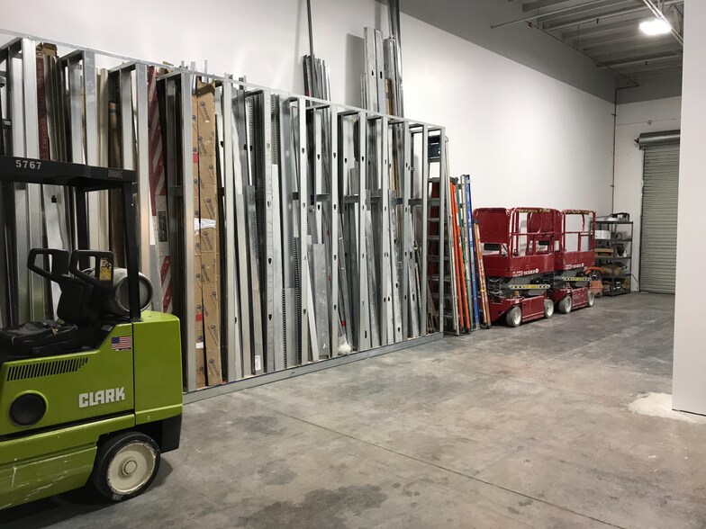 More Photos Of 45 Goldenland Ct, Sacramento Warehouse For Sale