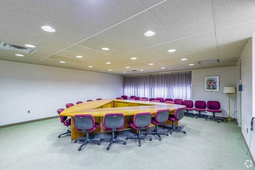 More Photos Of 651 Fourth Ave, New Kensington Hospital For Sale