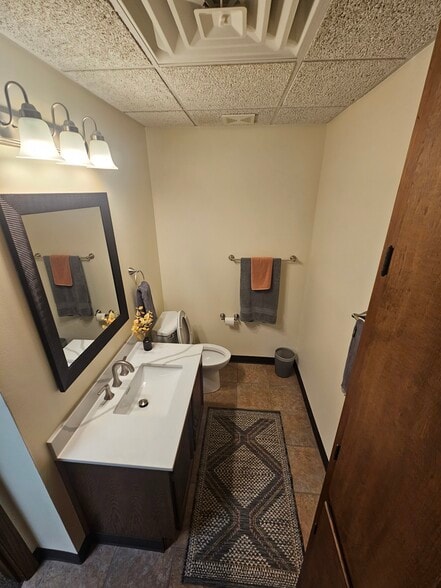 More Photos Of 700-706 Jackson St, Sioux City Office For Lease