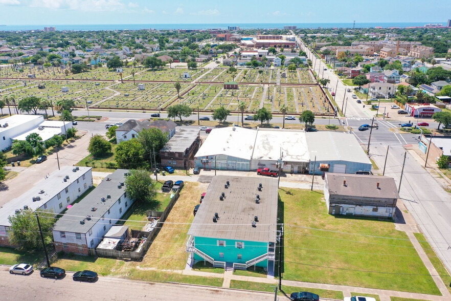 More Photos Of 4217 Sealy St, Galveston Apartments For Sale