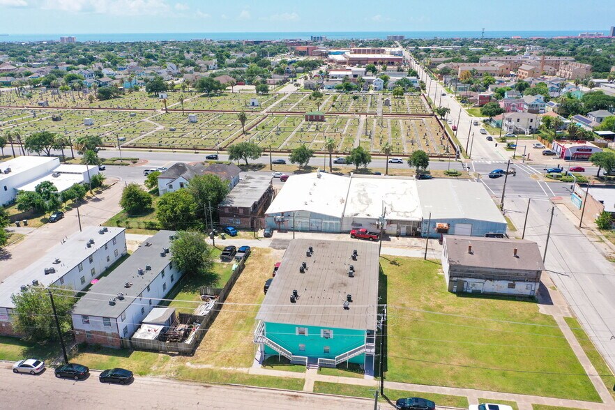 More Photos Of 4217 Sealy St, Galveston Apartments For Sale