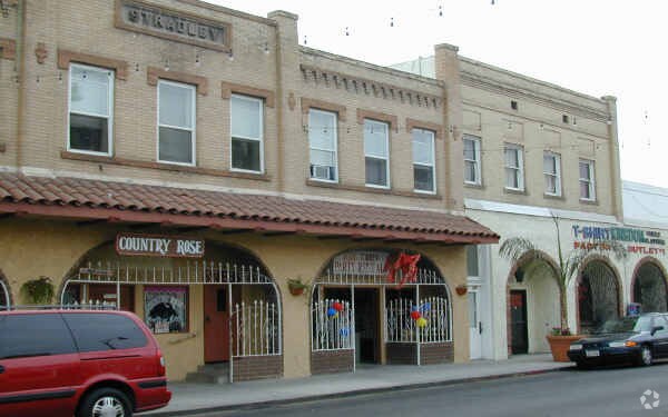 More Photos Of 122-126 W Santa Fe Ave, Placentia Storefront Retail Residential For Lease