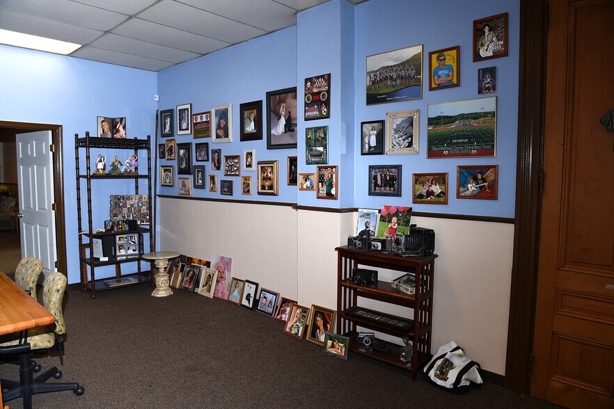 More Photos Of 1493 Old Butler Plank Rd, Glenshaw Office For Sale