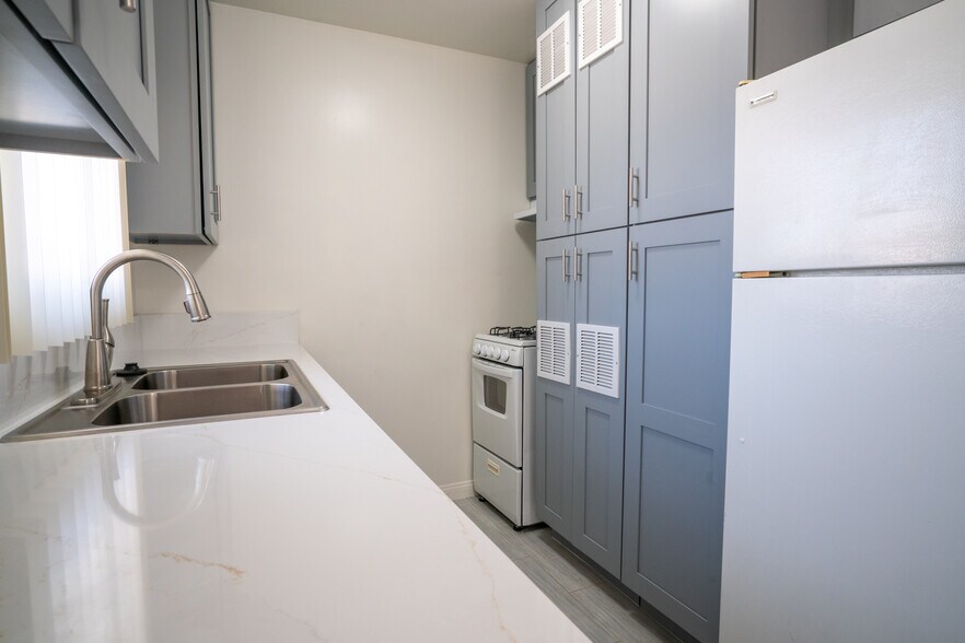 More Photos Of 1116 West Ave, Fullerton Apartments For Sale