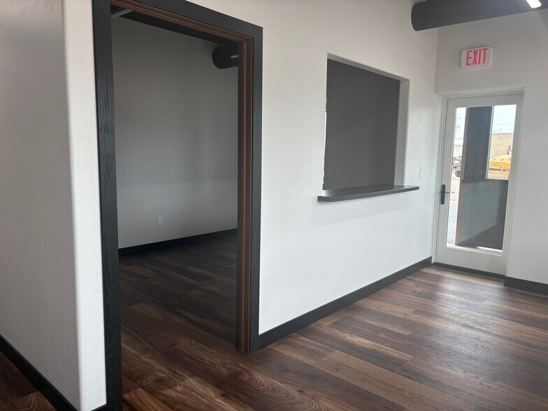 More Photos Of 212 W 1st St, Ogallala Office For Sale