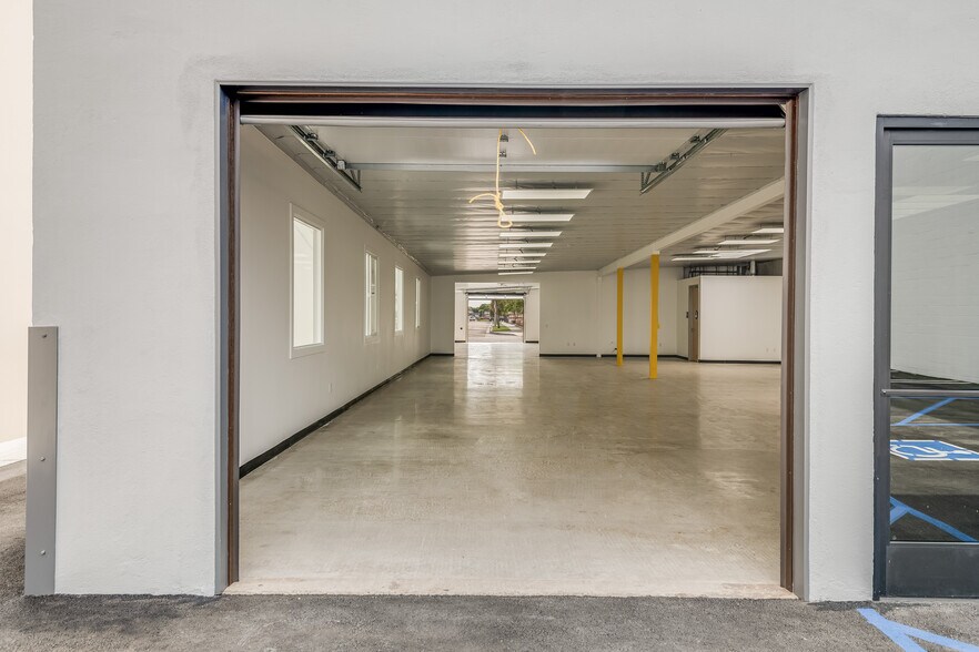 More Photos Of 633 Hindry Ave, Inglewood Warehouse For Sale