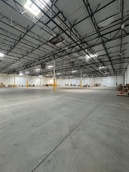 More Photos Of 2115 S 11th Ave, Phoenix Warehouse For Lease