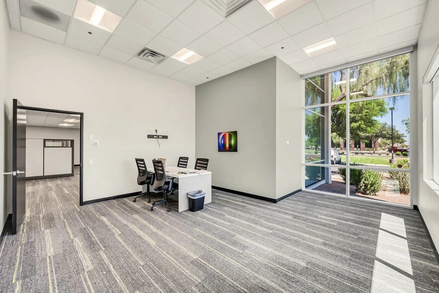 More Photos Of 8930 S Beck Ave, Tempe Light Manufacturing For Lease
