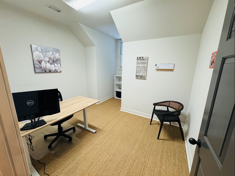 More Photos Of 125c Wappoo Creek Drive, Charleston Office For Lease