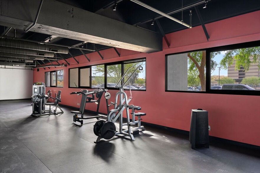 More Photos Of 560 W Brown Rd, Mesa Office For Lease