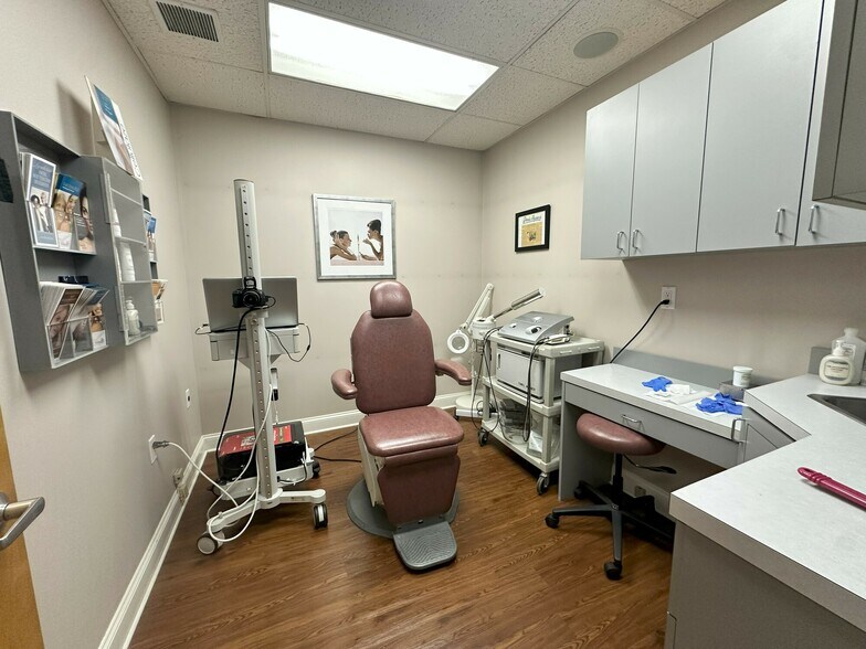 More Photos Of 445 Main St, Center Moriches Medical For Sale