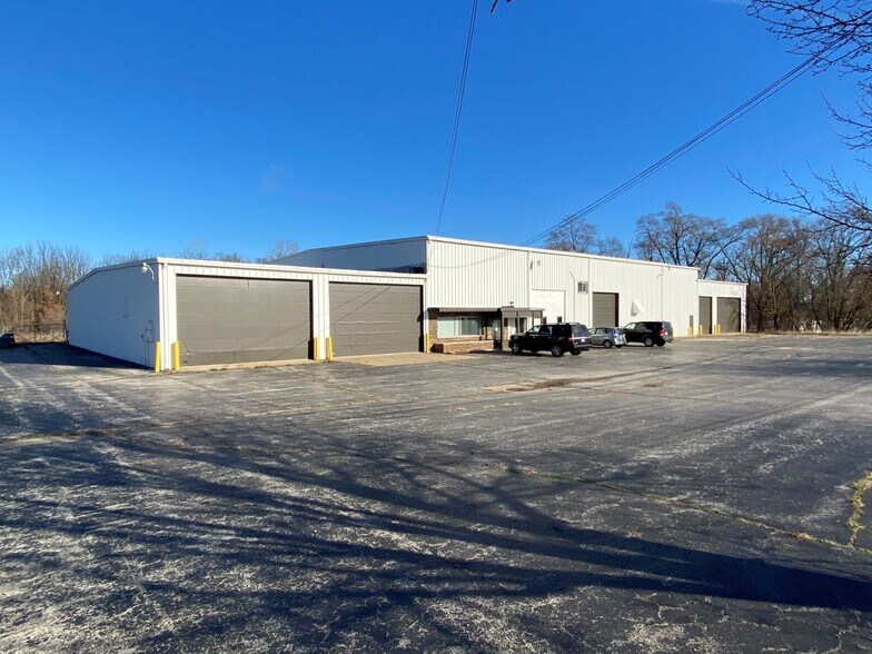 More Photos Of 923 E Michigan Ave, Battle Creek Warehouse For Lease
