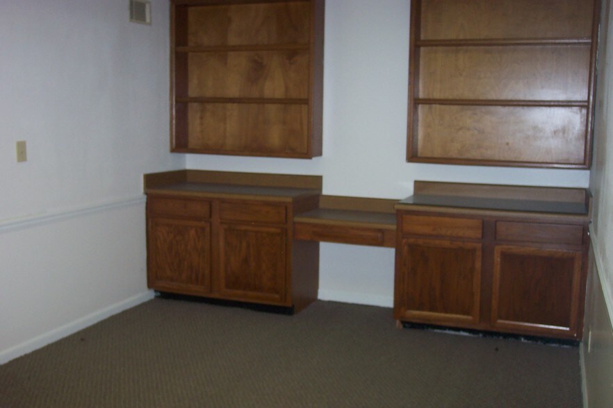 More Photos Of 2175 Highpoint Rd, Snellville Coworking Space