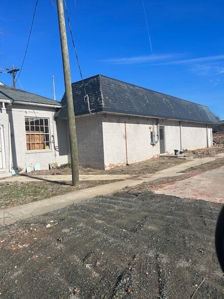 More Photos Of 103 E Harrison St, Reidsville Office For Sale