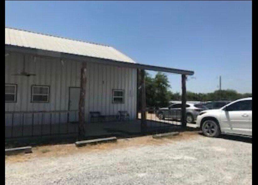 More Photos Of 18945 FM 8, Stephenville Restaurant For Lease