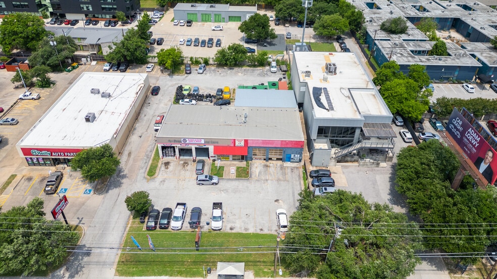 More Photos Of 5528 N Lamar Blvd, Austin Auto Repair For Sale
